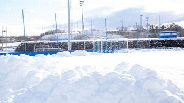 El partido Alavés-Atlético de Madrid se jugó de milagro