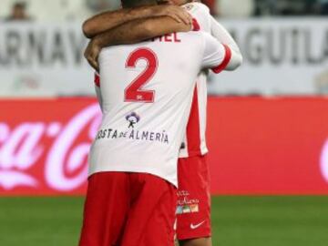 El centrocampista del Almería José Antonio García, "Verza" celebra con su compañero, el defensa brasileño Michel Macedo el gol marcado de penalti a la Real Sociedad. 1-0.