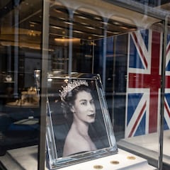 What does the UK flag mean, what is its origin and why is it called the Union Jack?