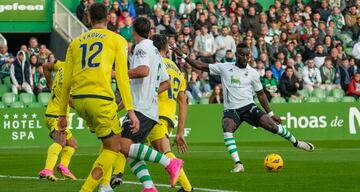 Lago Junior anotó su segundo gol de la temporada contra el Villarreal B, un tanto que sirvió para abrir el marcador.