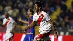 Diego Costa celebra un gol al Levante con el Rayo Vallecano.