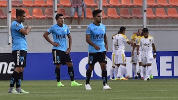 Deportes Iquique pierde frente a Guaran&iacute;.