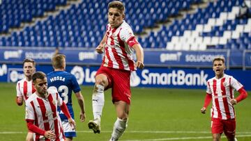 El Almería sigue de dulce y triunfa en el Tartiere