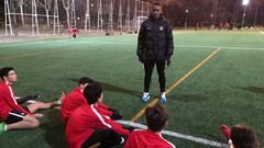 Perea en su primer entrenamiento como t&eacute;cnico del cadete C