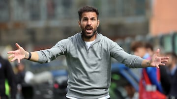 Cesc Fábregas durante el partido de Serie A entre Como y Bolonia.