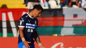 Futbol, Palestino vs Universidad Catolica.
Fecha 13, Liga de Primera 2025.
El jugador de Universidad Catolica Fernando Zampedri es fotografiado contra Palestino durante el partido de primera division disputado en el estadio La Cisterna en Santiago, Chile.
01/06/2025
Jonnathan Oyarzun/Photosport
Football, Palestino vs Universidad Catolica.
13st turn, 2025 First division league.
Universidad Catolica’s player Fernando Zampedri is pictured against Palestino during the first division match held at the La Cisterna stadium in Santiago, Chile.
01/06/2025
Jonnathan Oyarzun/Photosport
