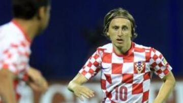 <b>MULTIUSOS. </b>Ante Macedonia, Modric jugó de mediapunta y también de mediocentro.