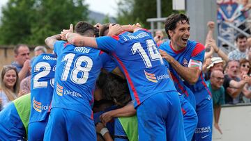 Gol del Amorebieta contra el Real Murcia.