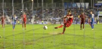 Gameiro anotó el cuarto gol de penalti.