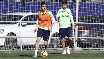 Postigo en un entrenamiento del Levante.