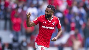 Jordan Sierra celebrates his goal 2-0 of Toluca during the game Toluca vs Santos, corresponding Round 04 the Torneo Apertura 2022 of the Liga BBVA MX at Nemesio Diez Stadium, on July 23, 2022.
<br><br>
Jordan Sierra celebra su gol 2-0 de Toluca durante el partido Toluca vs Santos, correspondiente a la Jornada 04 del Torneo Apertura 2022 de la Liga BBVA MX en el Estadio Nemesio Diez, el 23 de julio de 2022.