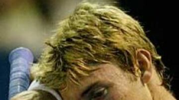 <B>MAL DEBUT.</B> Juan Carlos Ferrero no ha empezado bien su participación en el Masters.