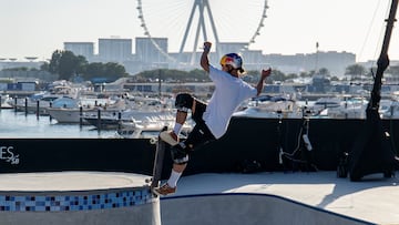 Danny León en el puerto de Dubái