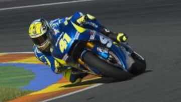 Aleix Espargar&oacute;, con la Suzuki