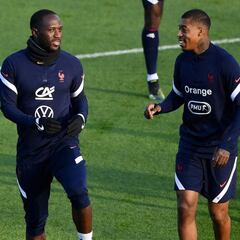 Dembélé llega lanzado ante una Bosnia en ruinas