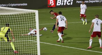 3-0. Ferrán Torres marca el tercer gol.