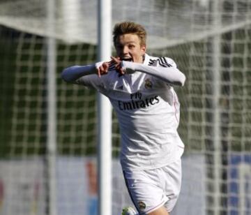 Odegaard marcó su primer tanto oficial con el Real Madrid Castilla ante el Barakaldo.