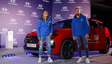 Jan Oblak y Marta Cardona.