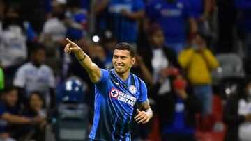 Cruz Azul's Juan Escobar celebrates his goal against Necaxa during their Clausura 2022 tournament football match at the Azteca stadium in Mexico City, on February 12, 2022. (Photo by ALFREDO ESTRELLA / AFP)