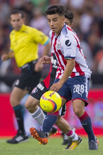 La posible alineación de Chivas ante América en el Clásico