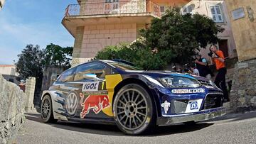 Ogier con su Volkswagen en Córcega.