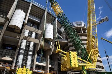 Así avanzan las obras remodelación y modernización del Santiago Bernabéu. Ni las lluvias de elevada intensidad caídas en la capital ni los efectos de la DANA climatológica que están afectando a toda España han frenado el ritmo de las obras cuya finalización está prevista para principio del mes de octubre de 2022, aunque es factible que la finalización de la reforma finalice unos meses antes de lo previsto.