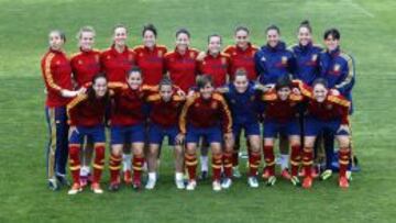 La Selecci&oacute;n Absoluta femenina, ayer en Las Rozas. 