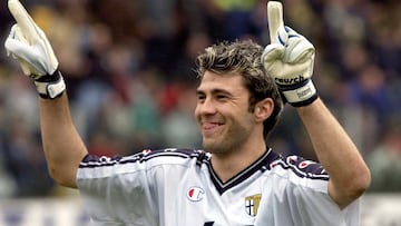 Llegó al Parma en 2001 procedente del Inter por 20.6 millones de euros.