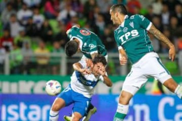 Wanderers se enfrentó en un duro duelo a la UC en Playa Ancha.