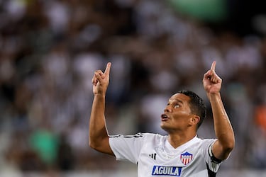 Canterano y actual jugador del conjunto colombiano. En su primera etapa salió del club dirección Brujas en la temporada 2011-12 a cambio de 1,50 millones de euros. Tras su travesía por España e Italia volvió a la que fue su casa en la temporada 2022-23.