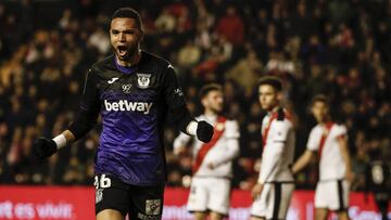 Braithwaite y En Nesyri reinventan el ataque del Lega