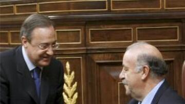 El Madrid hace socio de honor a Vicente del Bosque