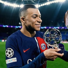 Mbappé paga más de medio millón de euros por un cuadro de Pelé en una subasta
