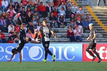 El duelo que tenía menos reflectores fue el que más destacó en la jornada 3. Lobos BUAP desperdició una ventaja de dos goles ante Necaxa, los Rayos despertaron y remontaron para llevarse los tres puntos. Leonardo Ramos anotó doblete.