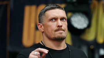 Oleksandr Usyk en el pesaje de su último combate.