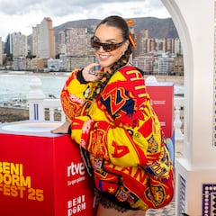 El sorprendente ‘look’ de Inés Hernand en el Benidorm Fest: “De permiso en la cárcel de la corrección”