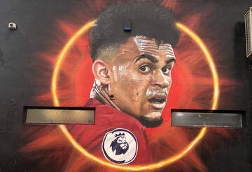 Así se ve el mural de Luis Díaz en Liverpool.