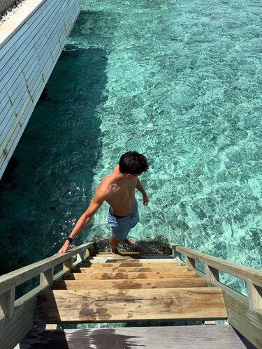 Vinicius Jr hits the beach with friends: the rich and famous on vacation