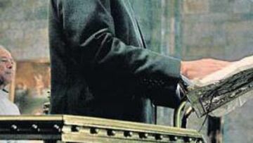 <b>DÍA GRANDE. </b>Macua se dirigió a los asistentes. Además de jugadores, técnicos y directivos también había socios y aficionados de base.