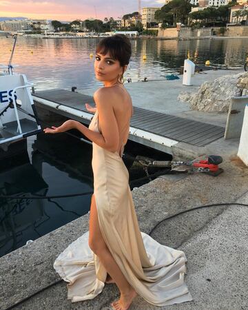 Emily Ratajkowski antes de la red carpet del Festival de Cannes 2017