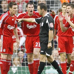 Xabi Alonso, a Carragher: "Esto no es sólo correr; y ya te callas..."