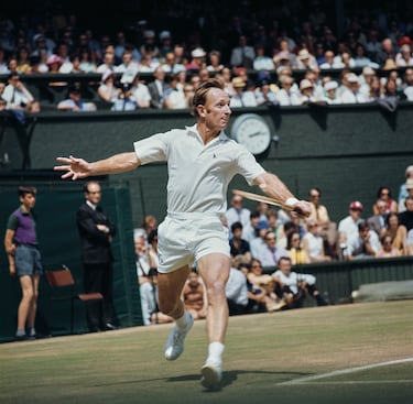 El tenista australiano (1938) consiguió su primer grande, el Abierto de Australia, en 1960 con 21 años, 5 meses y 23 días. Completó los cuatro grandes con el Abierto de Estados Unidos en 1962. 