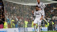 Sergio Ramos e Higua&iacute;n.