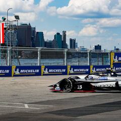 Buemi pone fin a su larga sequía y Vergne está obligado a esperar