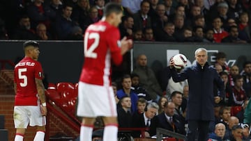 Las cr¨ªticas a Mourinho y al United no cesan en Inglaterra