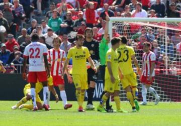 El árbitro saca tarjeta roja a Mauro Dos Santos