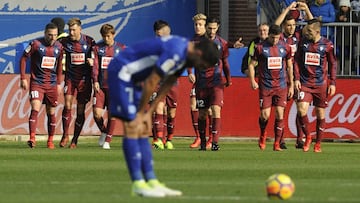 25Ð11-17, VITORIA  FUTBOL. LIGA SANTANER, ALAVES-EIBAR  el 0-1 del eibar celebracion  FOTO: L. RICO