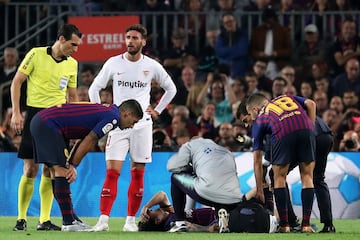Messi, en una mala caída en la primera parte del encuentro, se lesionó el brazo derecho y tuvo que ser sustituido.