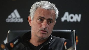 Mourinho avisa al Liverpool, que critica la designación del árbitro