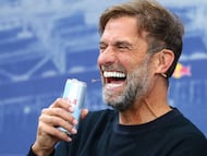 Salzburg (Austria), 14/01/2025.- Juergen Klopp, Global Head of Soccer at Red Bull, attends a press conference at the Red Bull Hangar-7 in Salzburg, Austria, 14 January 2025. Juergen Klopp has started as Global Head of Soccer at Red Bull on 01 January 2025. (Salzburgo) EFE/EPA/ANNA SZILAGYI